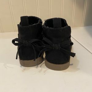 Toddler out grew them ❤️ well loved boots!